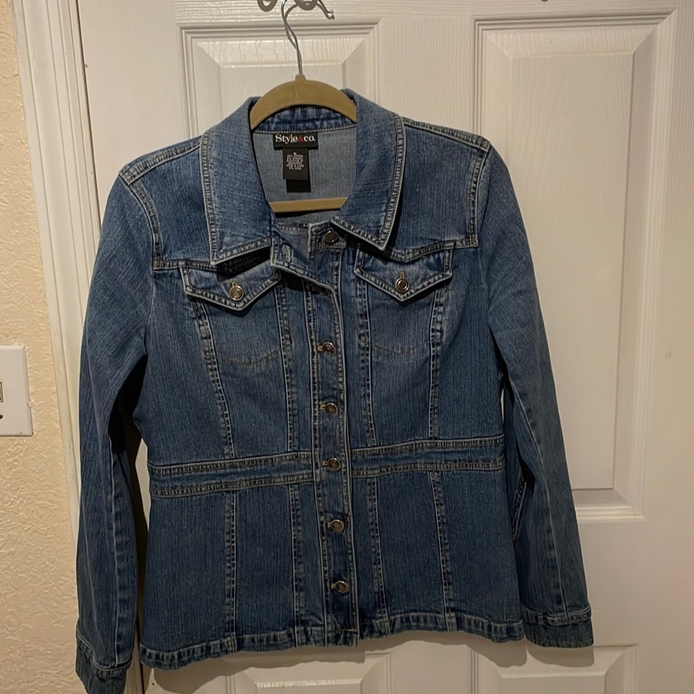 Size: Medium. Type: Jean Jacket. Condition: Good